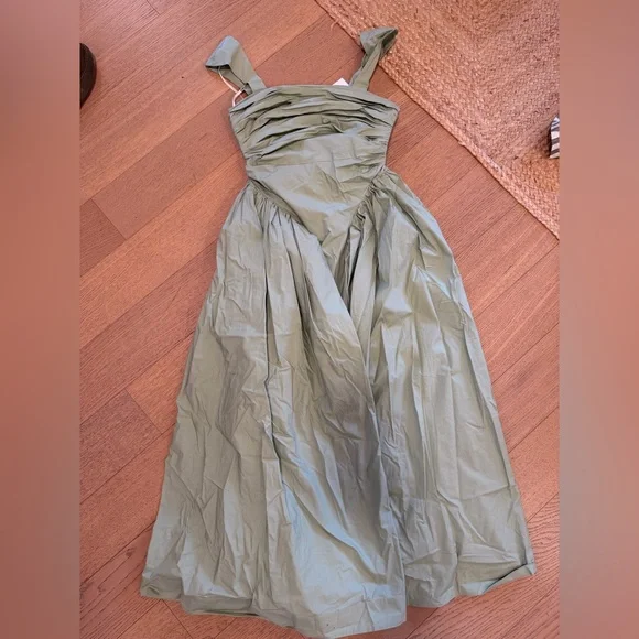 AMUR Sage Green Ruched Bodice Cap-Sleeve Maxi Dress - Picture 2 of 3